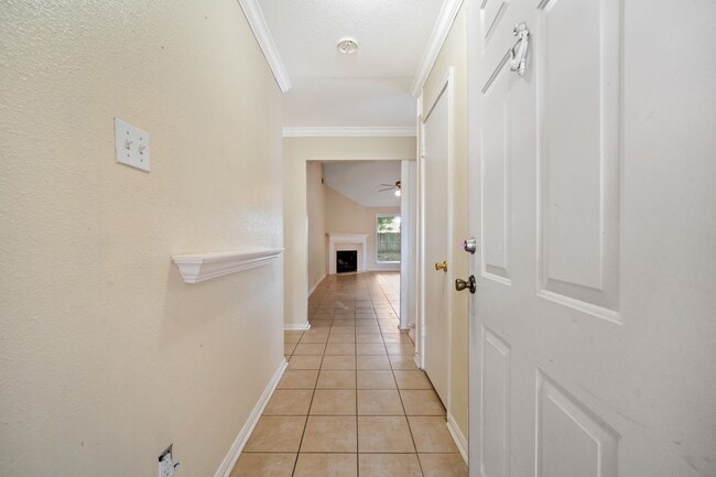 7823 Sawmill Trail