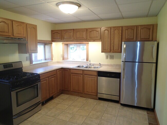 36 German Cross Rd Utilities Included!