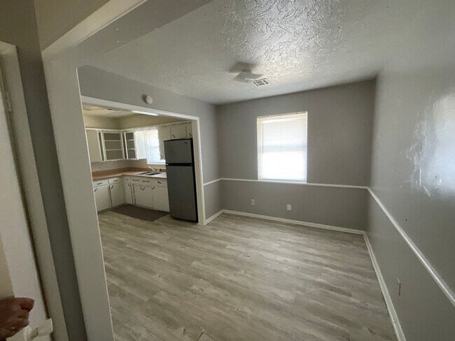 Photo - 3 Bed, 2 Bath, 1 Car Garage