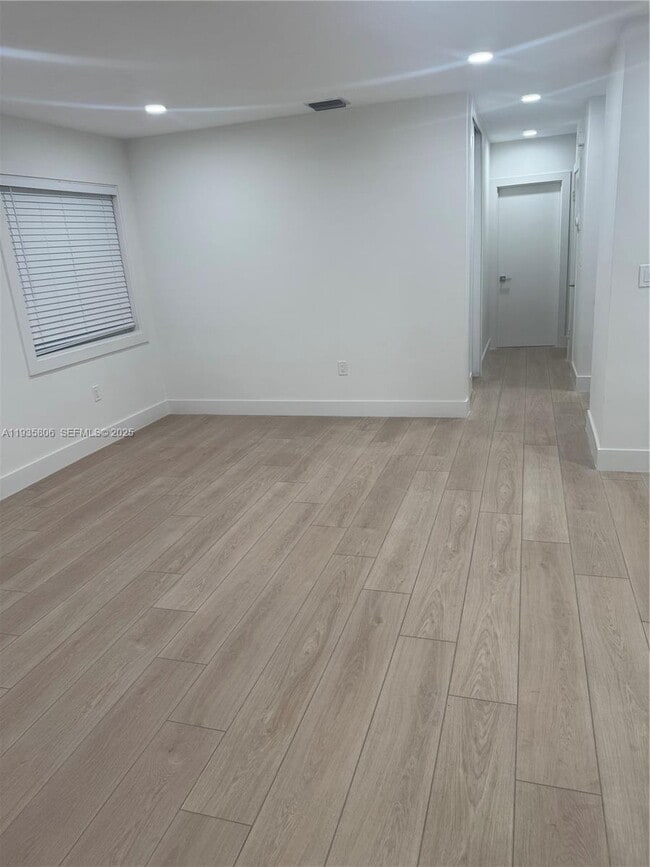 Photo - 828 El Rado St