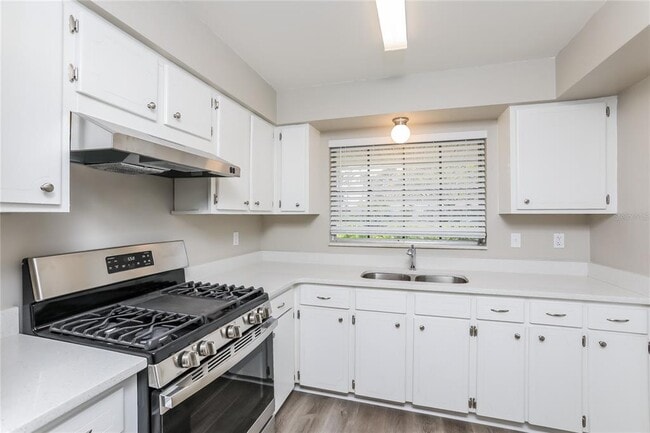 Photo - 1560 Fergason Ave