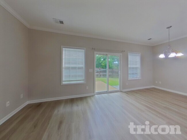 Photo - 653 Dawsons Park Wy