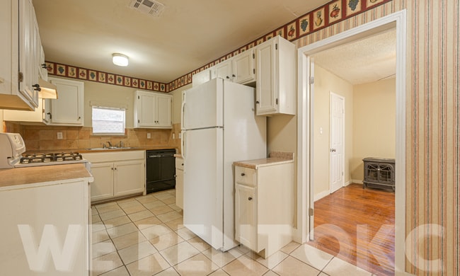 Photo - 1331 NW 96th St