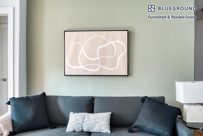 Photo - 108 W 15th St Unit FL3-ID31