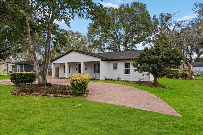 Photo - 1721 Jones St