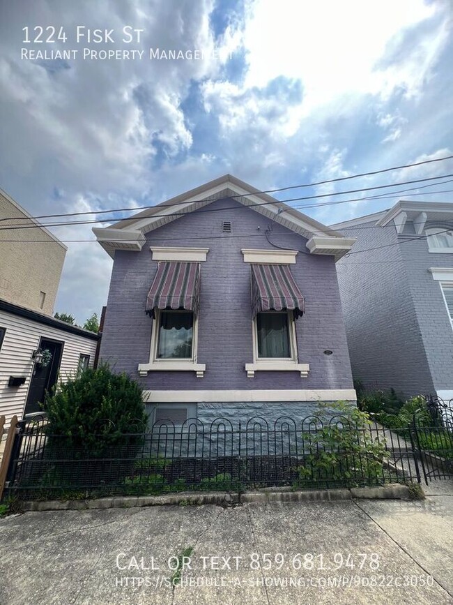 Building Photo - 1224 Fisk St