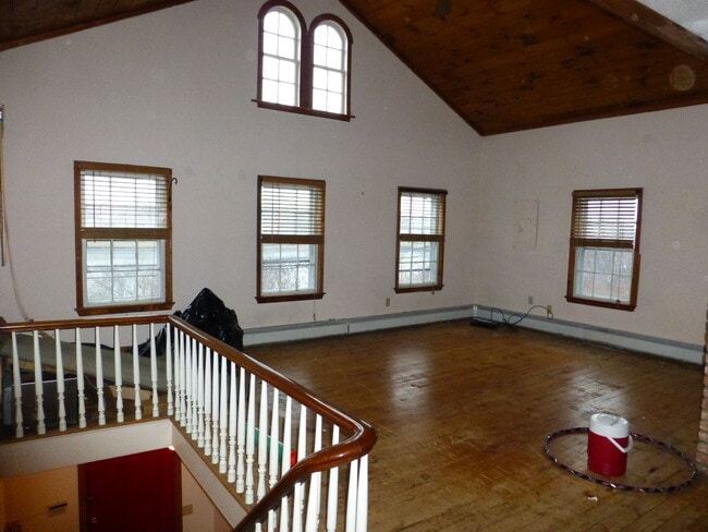 Building Photo - 529 Quinnipiac Ave Unit 2