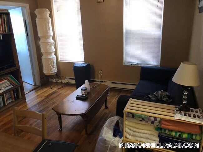 Building Photo - 894 Huntington Ave Rental