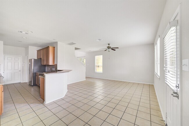 Photo - 6419 Calgary Woods Ln