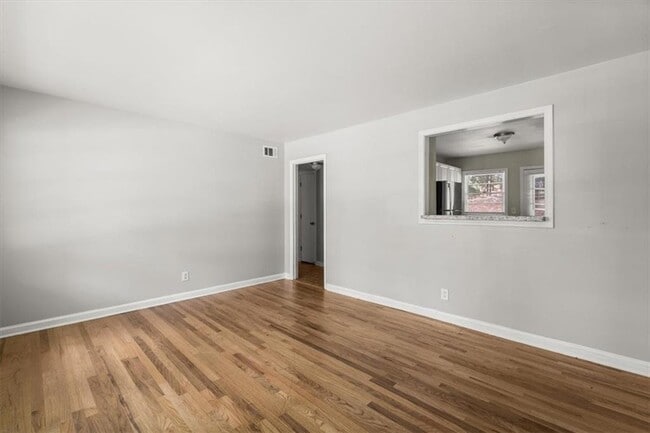 Photo - 190 Opal Dr
