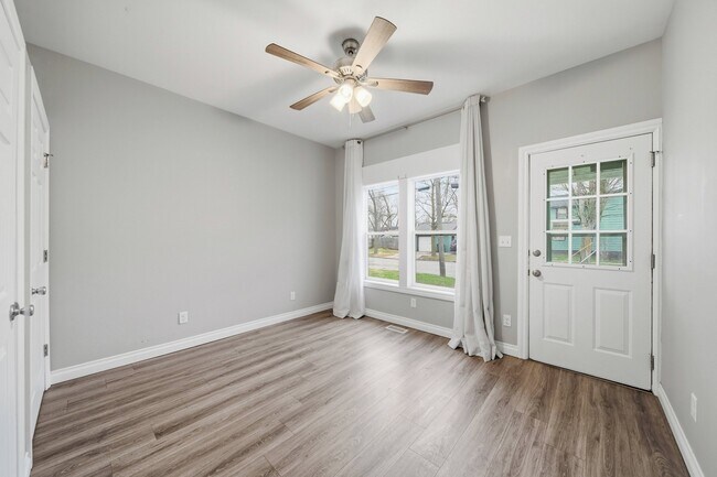 203 S Dean St Unit Bottom