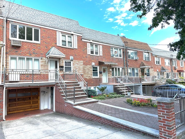 Building Photo - 6653 79th St Rental