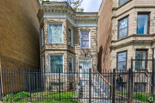 Building Photo - 1234 S Lawndale Ave Unit 2 Rental