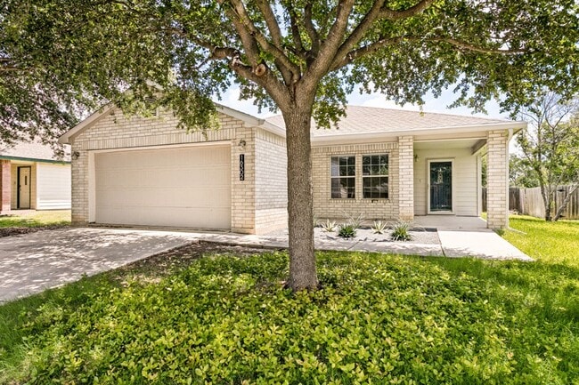 Building Photo - BEAUTIFUL SINGLE STORY HOME IN RETAMA SPRINGS