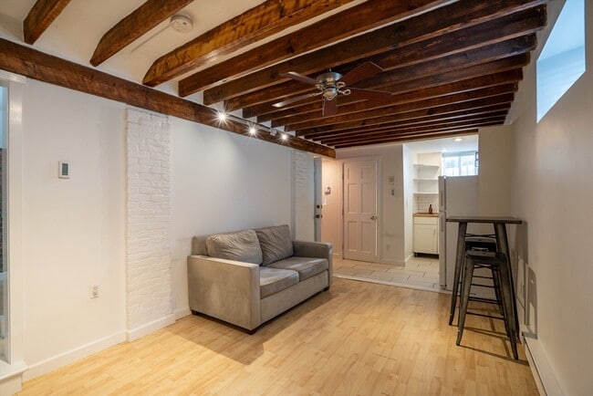 Building Photo - 12 Pearl St Unit 1 Rental