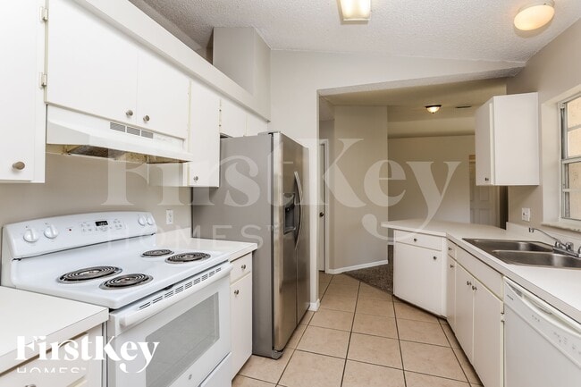 Photo - 2059 Gallagher Ave