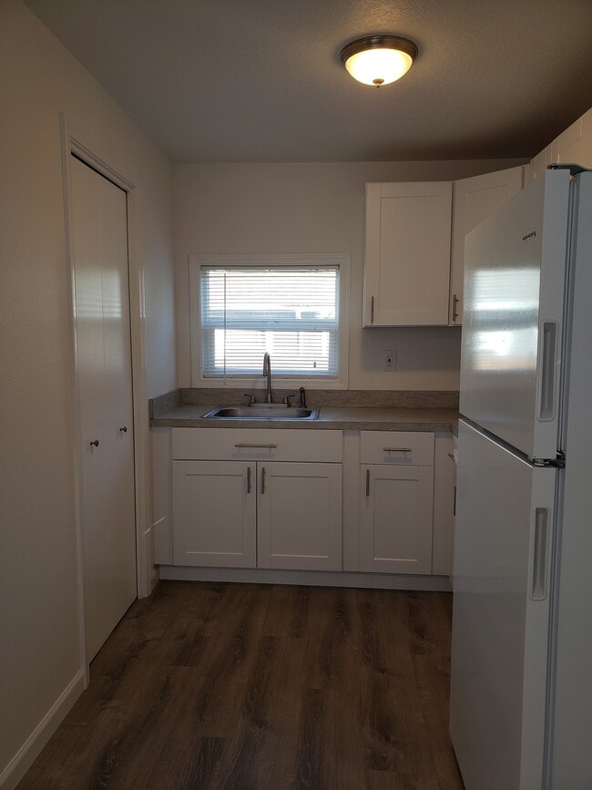 Photo - 3224 SE Rockwood St Apartments Unit 3224