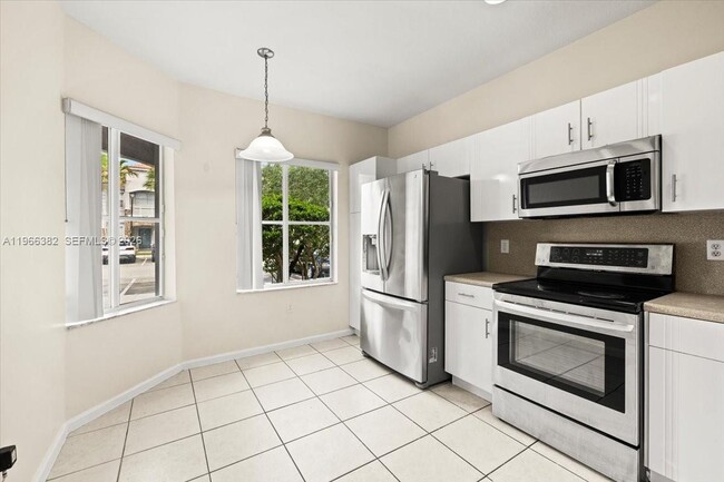 Photo - 2779 SW 82nd Ave