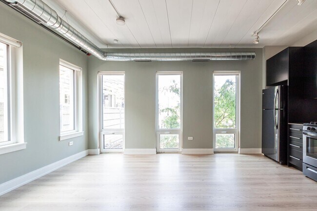 Photo - 941 W Belmont Ave Unidad 207