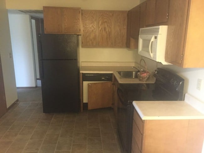 Kitchen - 1007 Arlene