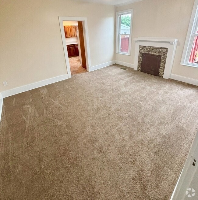 Building Photo - 1305 Chamberlain Ave Rental