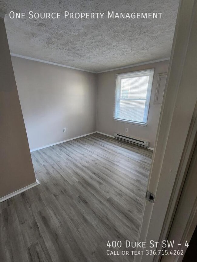 Photo - 400 Duke St SW Unit 4