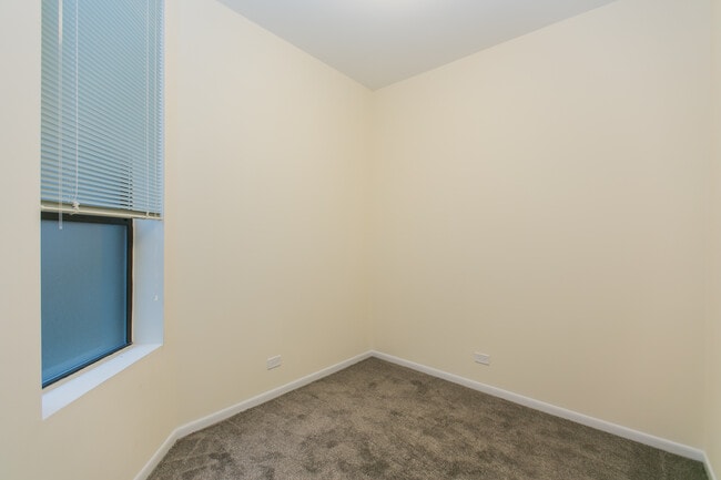 Photo - 2324 N Clark St Unit 3