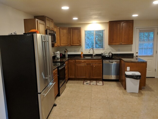 Photo - 6001 6th Ave SE