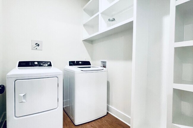 Photo - The Emerson at Commonwealth