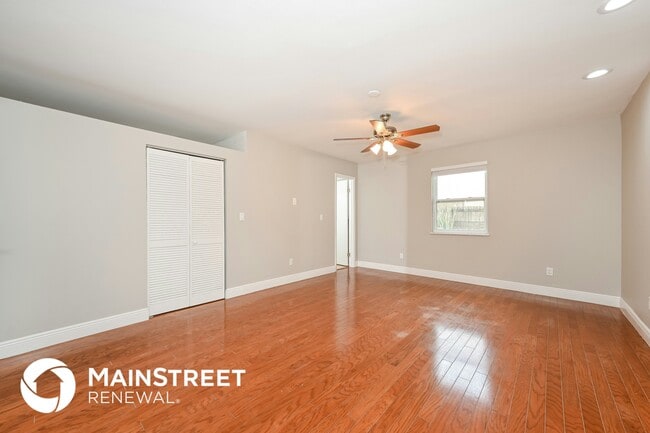 Photo - 632 Ryan Ave