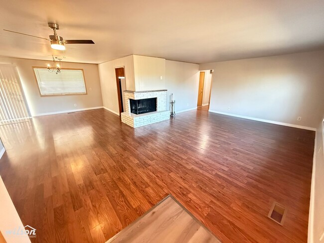 Photo - 2701 1/2 W Lincoln Ave