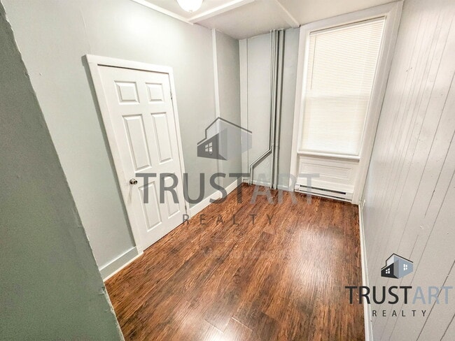 Photo - 1347 Sellers St Unit 1f