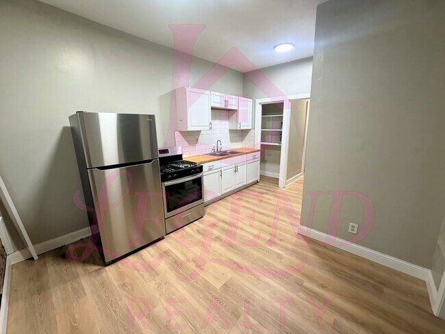 2918 Miami St Unit 1F
