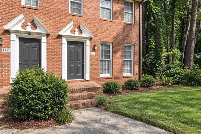 1337 Sweet Pine Dr