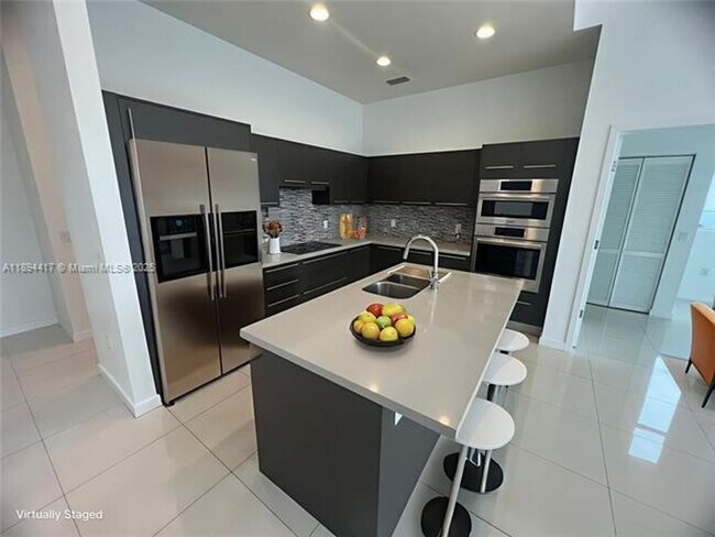 Photo - 7661 NW 107th Ave Unidad 7661 NW 107th Ave  801