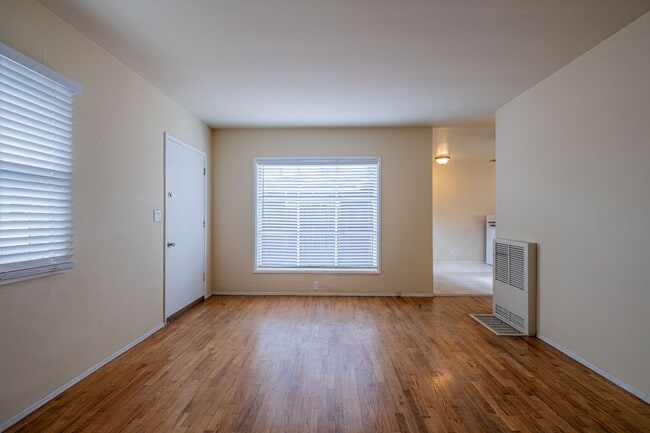 Photo - 1504 S Catalina Ave Unit B