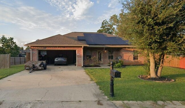 Building Photo - 1210 Willow Cir
