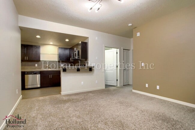 Photo - Charming Condo Living in the Heart of Beaverton!
