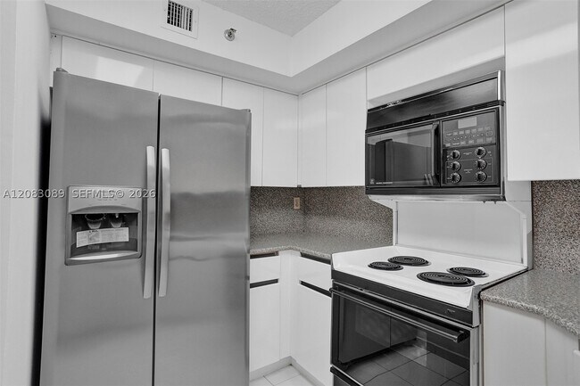 Photo - 6767 Collins Ave Unit 307