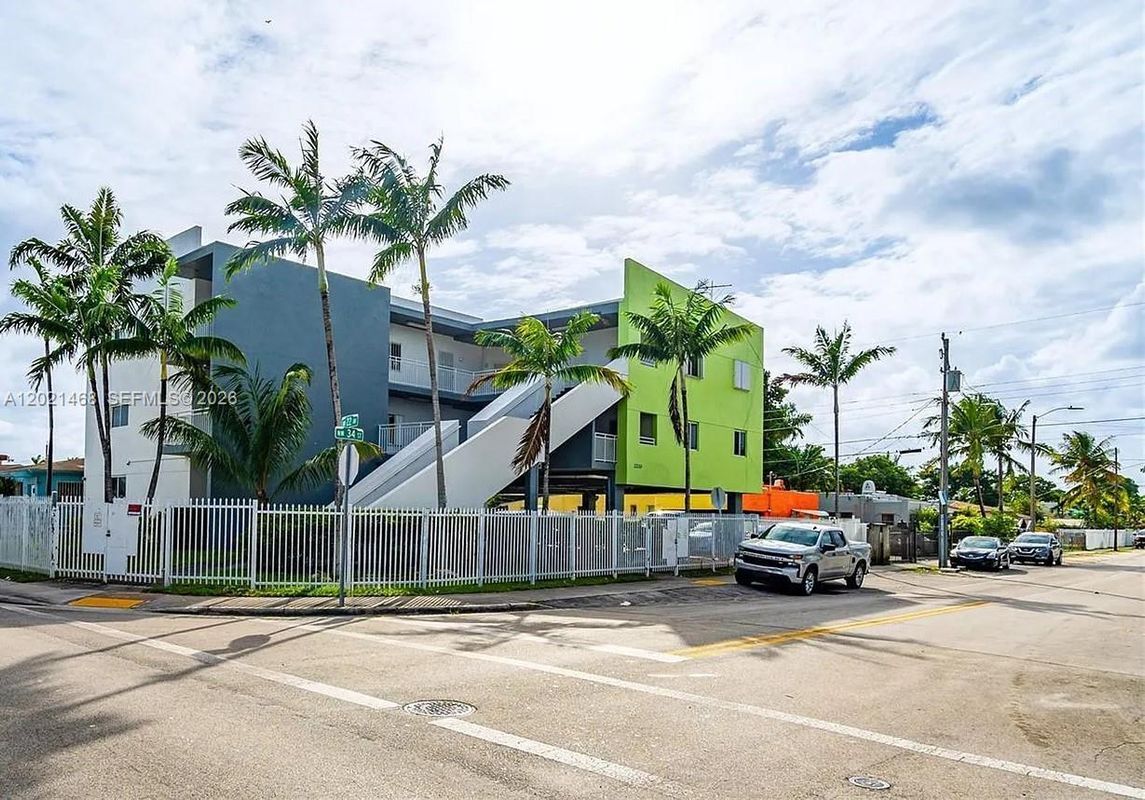 Photo - 2210 NW 34th St Unidad 101