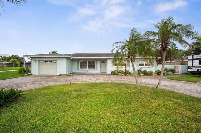 Photo - 10237 Tarpon Dr