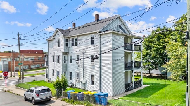 Photo - 1105 N Main St Unit 3