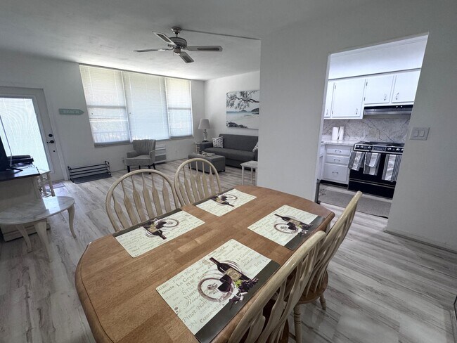 1960 NE 1st St Unit 7d