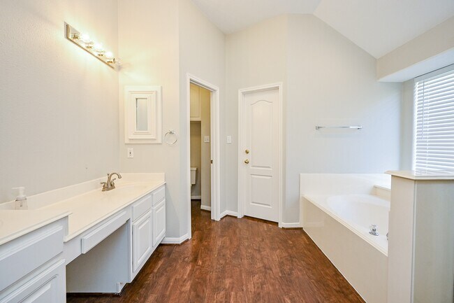 Photo - 12210 Ferncrest Ct