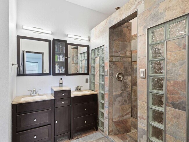 Photo - 1039 Wood Brook Dr
