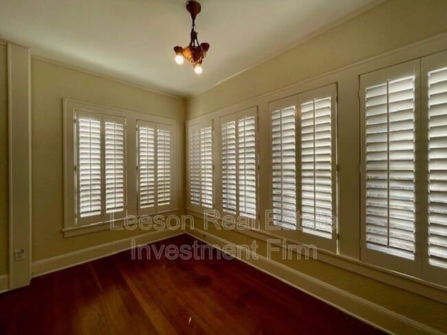 Photo - 458 Forest Ave