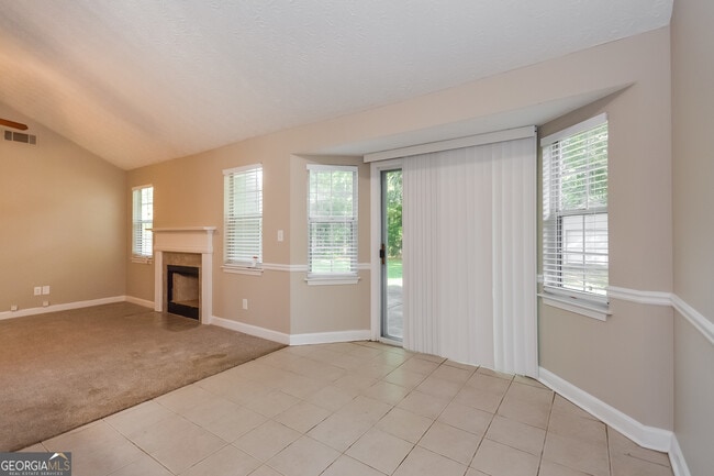 Photo - 330 E Country Woods Dr