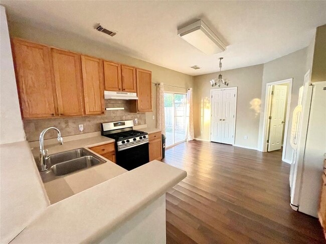 Photo - 3226 Raging River Dr