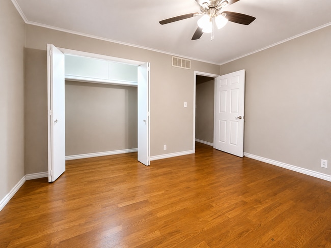 Photo - 703 Booker St Unidad 703