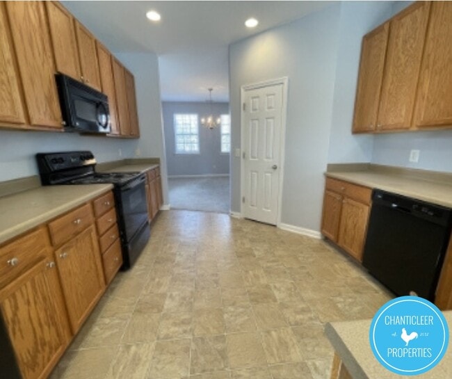 Photo - 612 Sawcut Ln